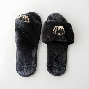 Elegant Black Fur Slippers